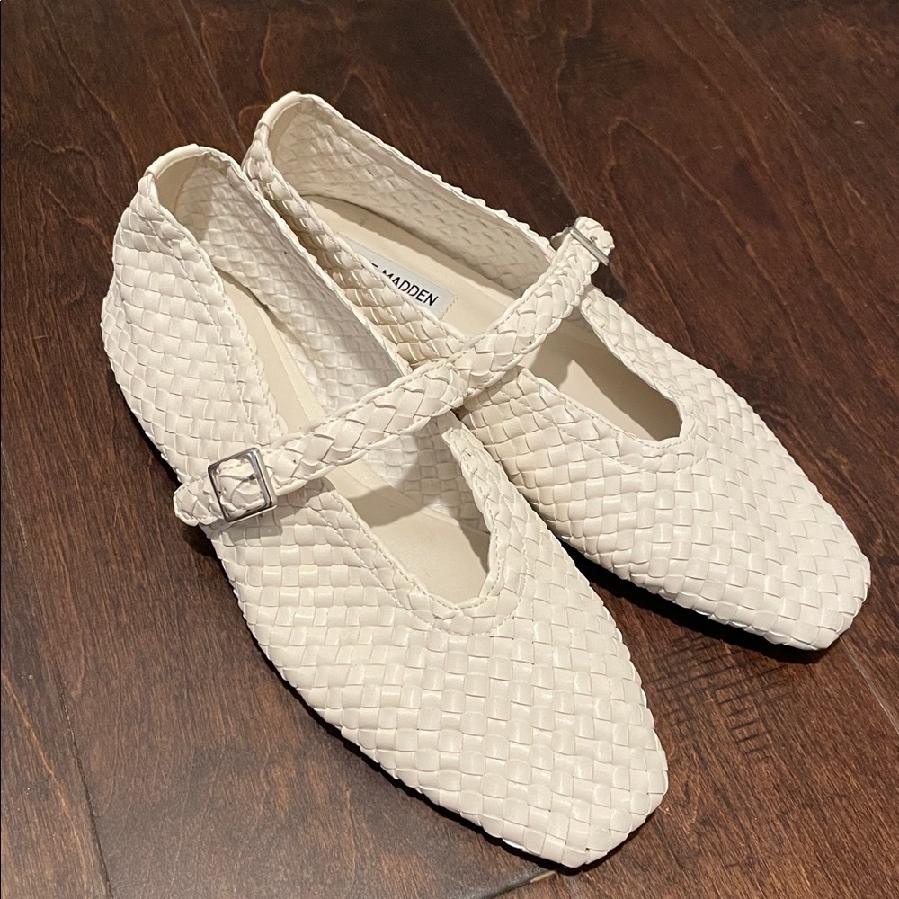 Steve Madden Dreaming Mary Jane Woven Flats Size 9 Ivory Buckled Strap Round Toe - Picture 12 of 13